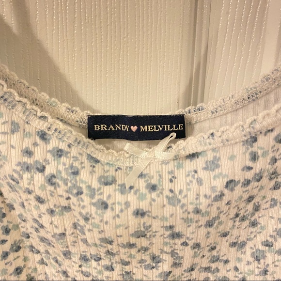 Brandy Melville Floral Tank Top - Picture 2 of 3